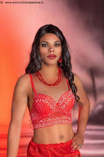 Foto Naomi Fire  Incontri Trans Isernia