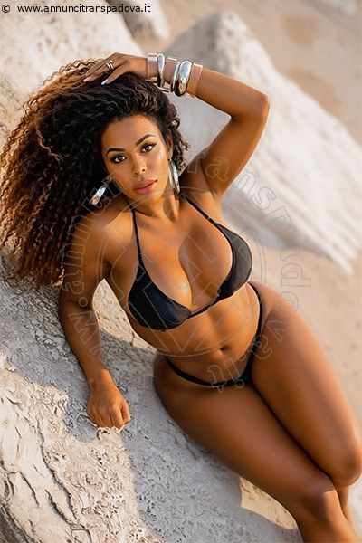 Foto Sandra Ravach  Incontri Transescort Reggio Emilia